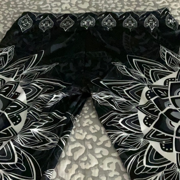 Woman - Picture 6 of 7